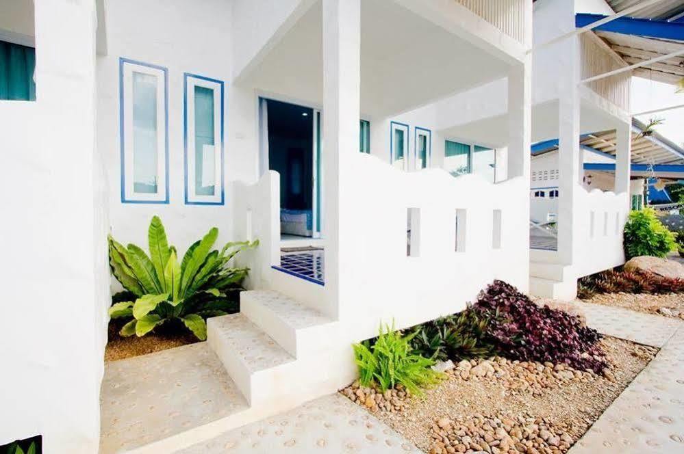 Issara Beach Resort Сичон Екстериор снимка